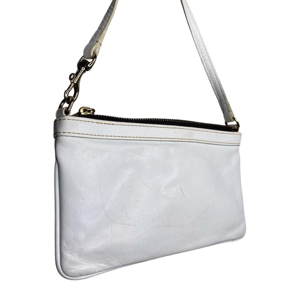 Dooney & Bourke White Leather Women's Wallet - Picture 5 of 12